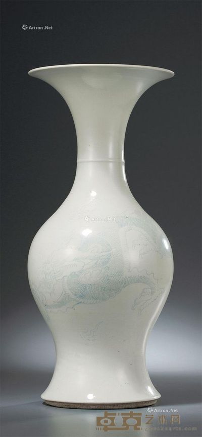 清康熙 青花淡描云龙纹撇口瓶 高43.3cm