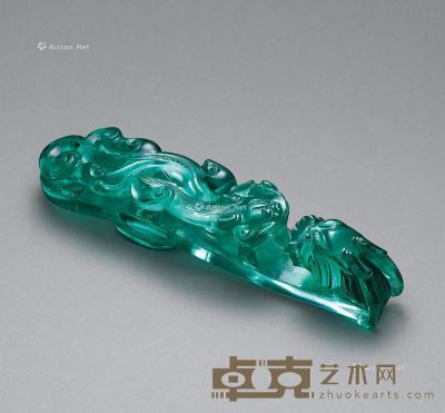 清中期 绿碧玺螭龙纹带钩 长10.5cm