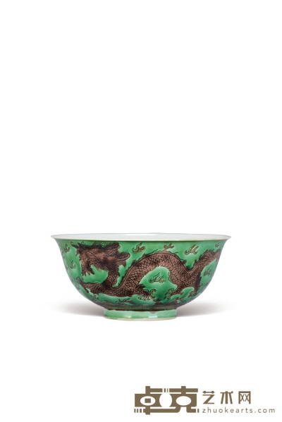 绿地紫彩龙纹碗 直径11.5厘米 高5.5厘米