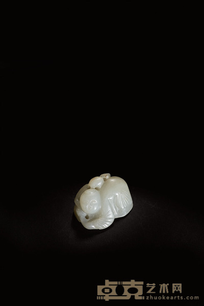玉雕献寿童子 宽5厘米 高3厘米