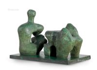 亨利·摩尔 斜卧人像两件组＃4 铜雕 绿锈色
