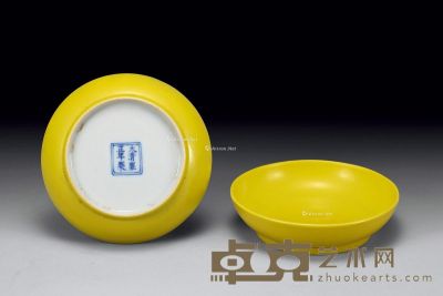 清雍正 黄釉盘 （二件） 直径9.2cm