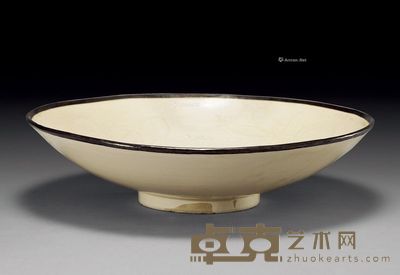 元 定窑暗刻花卉浅碗 直径24.5cm