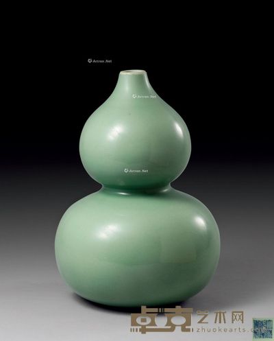 清乾隆 豆青釉葫芦瓶 高28cm