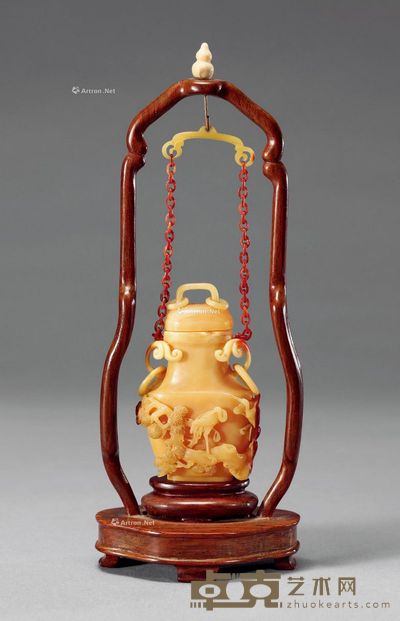 清初 鹤顶红雕松鹤延年链式瓶 高13.2cm