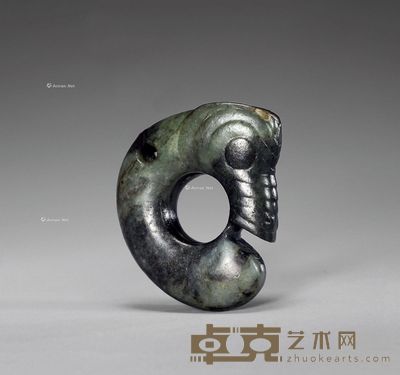 元 青玉玉猪龙 高5.8cm