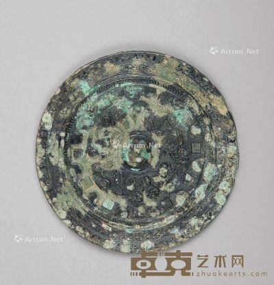 汉代 人物神兽铜镜 直径14cm
