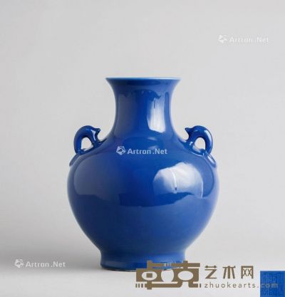 清代 蓝釉双耳瓶 高26.5cm