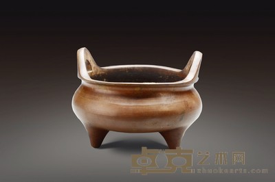 清代 冲天耳炉 高:9 cm 耳距:12cm