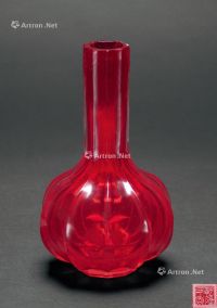 清 八角形红料花瓶