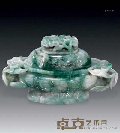 清 翡翠饕餮花卉纹炉 --