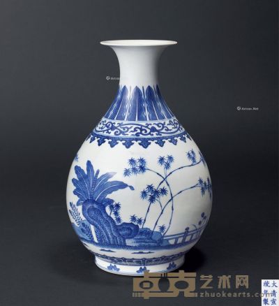 宣统 青花庭院蕉叶纹玉壶春瓶 高29.5cm