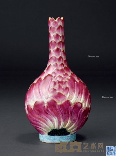 道光 浮雕粉彩莲花瓶 高24.5cm