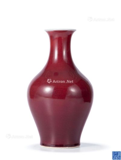 清道光 霁红釉橄榄瓶