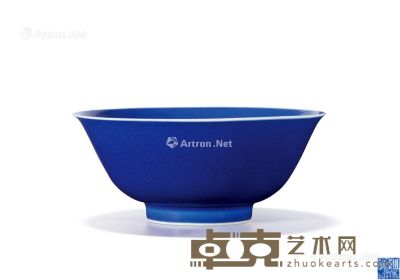 清乾隆 霁蓝釉宫碗 直径17.8cm