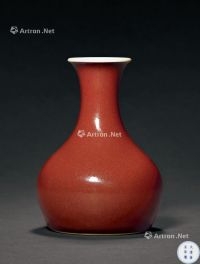 清雍正 霁红釉小撇口瓶
