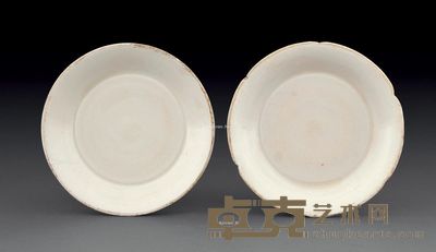 元 定窑白釉小盘 （二件） 直径13.6cm；直径13.7cm