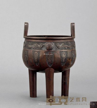 清康熙 铜仿古纹鼎式炉 高19.5cm