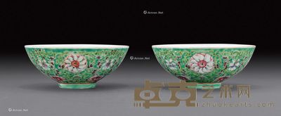 清光绪 绿地粉彩缠枝花卉纹碗 (二件) 直径12.6cm
