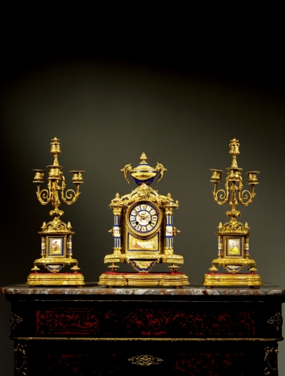 塞夫勒瓷烛台小三件套钟
