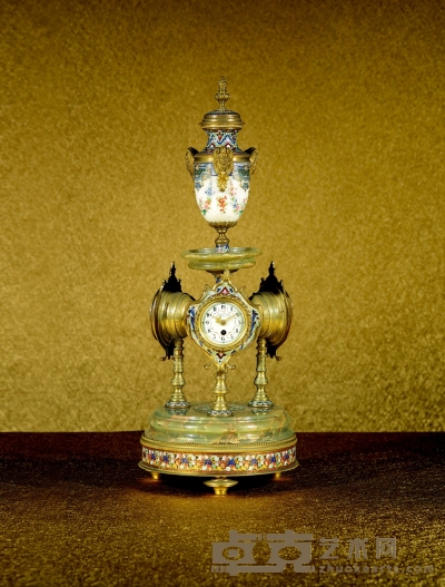 铜镀金珐琅嵌料石瓷瓶式三面钟 高：62cm 宽：27cm