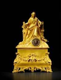 铜鎏金女王台钟