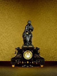 黑理石铜钟