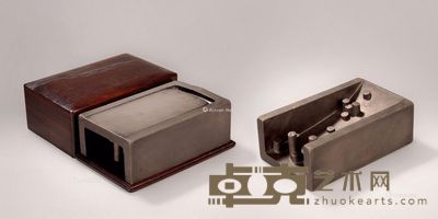 明时期 高眼一字池星汉眼柱抄手砚 纵20.2cm;宽12.5cm;高7cm