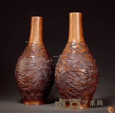 清乾隆 铜云龙纹胆瓶 （一对） 高29.5cm