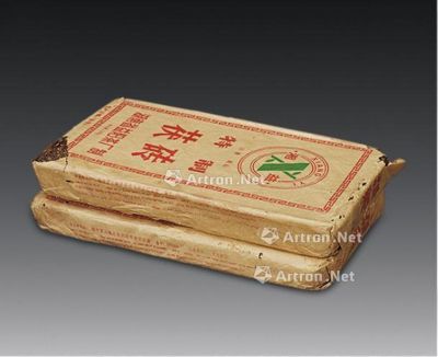 2003年湘益茶厂1.5公斤黑茶砖2块