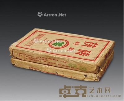 2004年临湘（金雄）茶厂1.3公斤黑茶砖2块 --