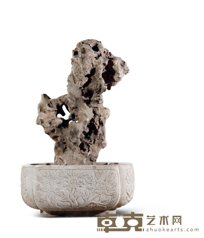 清·汉白玉花卉纹海棠盆连太湖石赏石 71×39×100cm