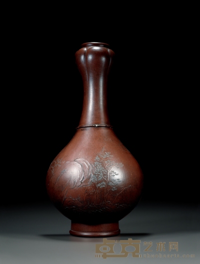 清早期·紫泥本色泥绘蒜头式壁瓶 37.2×19.4cm