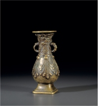 清·铜雕璎珞纹凈水瓶