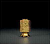 清·铜鎏金錾刻梅花纹三层香盒
