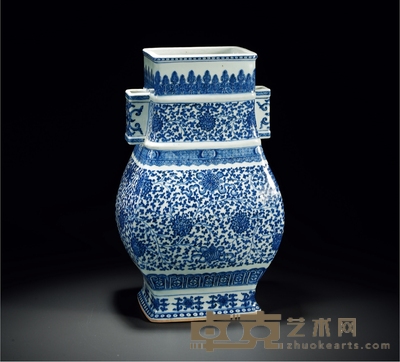 清乾隆·青花缠枝莲纹四方贯耳瓶 高：36cm