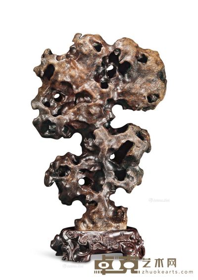 清 玉雕黛云出岫太湖石形摆件 宽14cm；高23cm