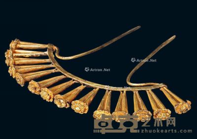 银鎏金錾花卉纹钗 长11cm；宽10cm