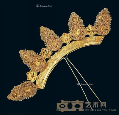 银鎏金錾花卉纹钗 长17.5cm；宽24cm
