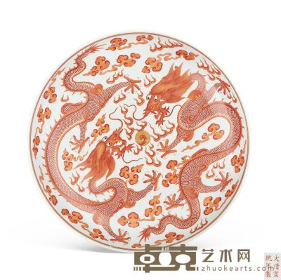 清宣统 矾红双龙戏珠大盘 直径33.7cm