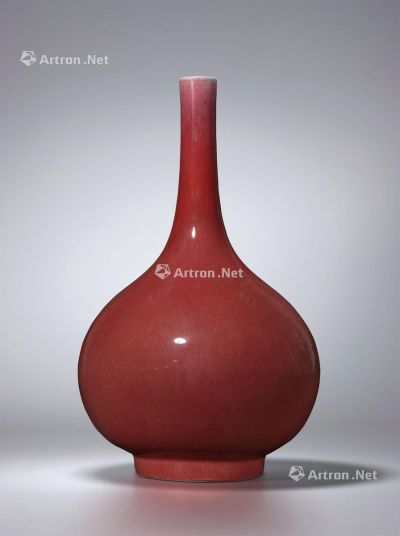 清中期 红釉长颈胆瓶