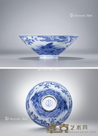 清康熙 青花落花游鱼图斗笠碗 直径22.1cm