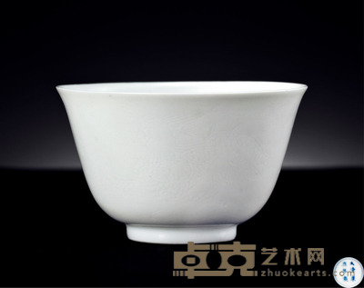 清康熙 白釉暗刻龙纹小杯 直径6.4cm