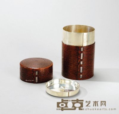 纯银制茶叶罐 高12.2cm；直径7.9cm