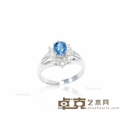天然蓝宝石配钻石戒指 