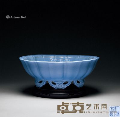 清代 年窑蓝釉花口六足水仙盘 高8.3cm;直径22.5cm