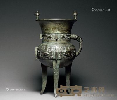 清代 青铜饕餮纹单 高28.5cm