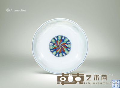清雍正 斗彩华盖纹盘 直径16.9cm
