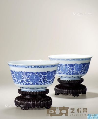 清道光 青花缠枝牡丹纹碗 （一对） 直径16.5cm