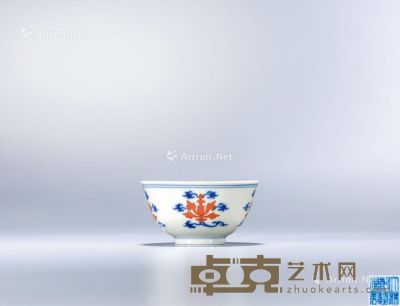 清乾隆 青花矾红宝相花纹杯 直径8.1cm